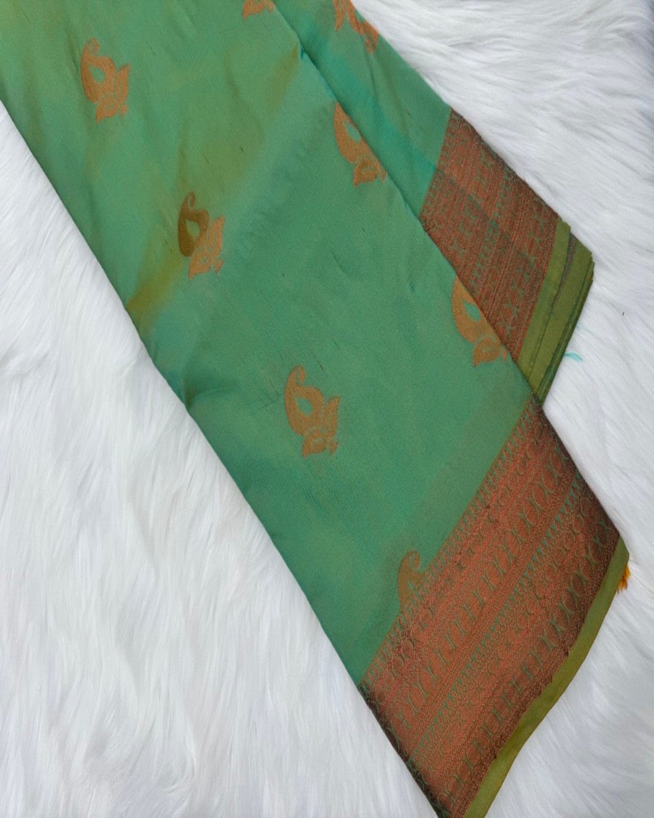 Two-Tone Green Semi-Silk Saree with Rose Gold Border