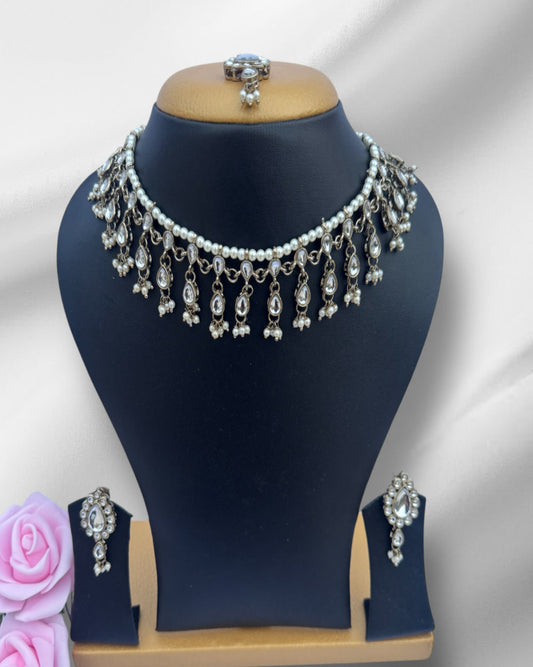 Elegant Teardrop and Pearl Choker set