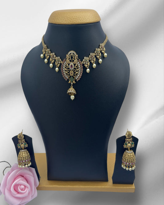 Graceful Emerald Gold Choker Set