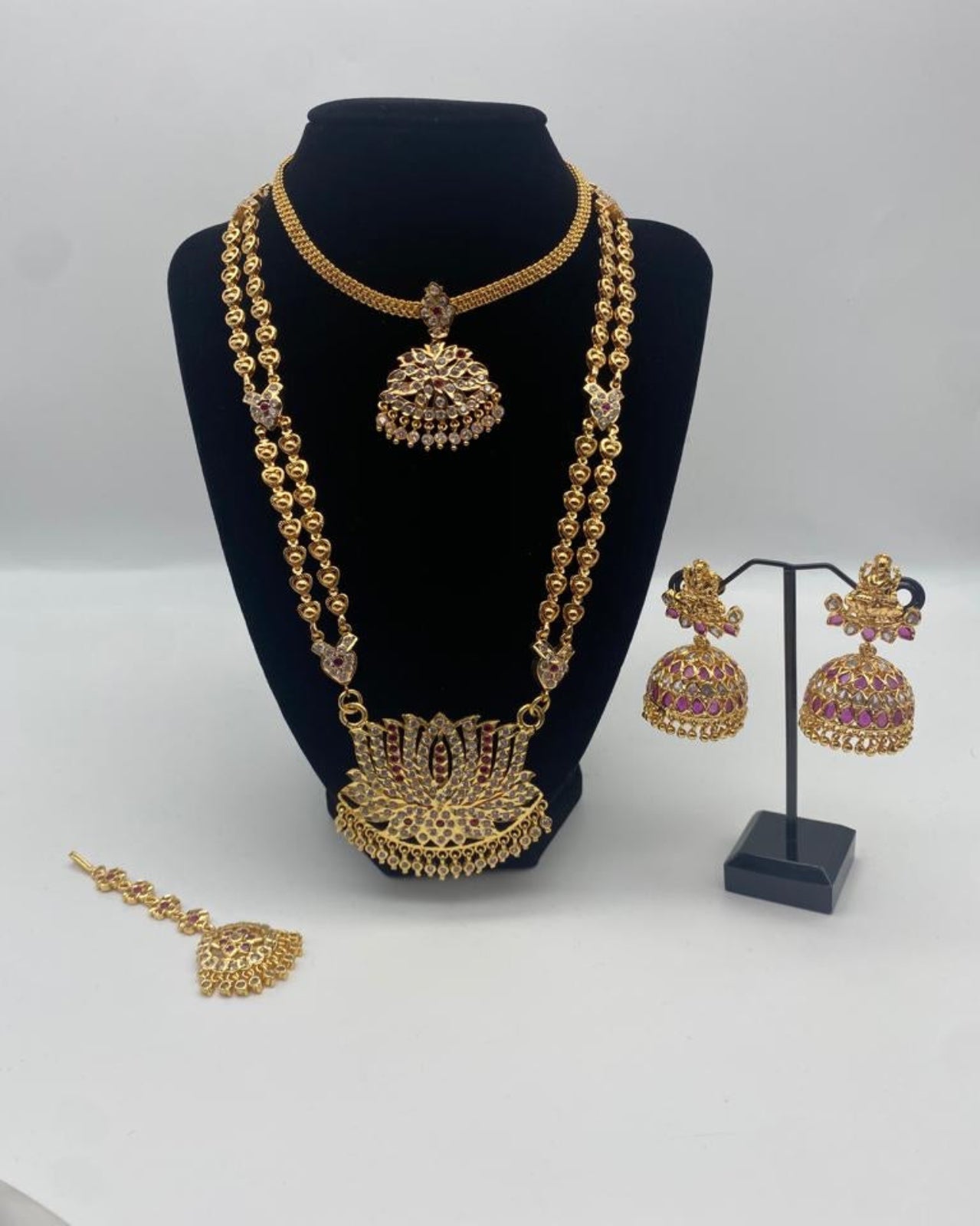 Gold Atyal and Pathakum Bridal Set 3