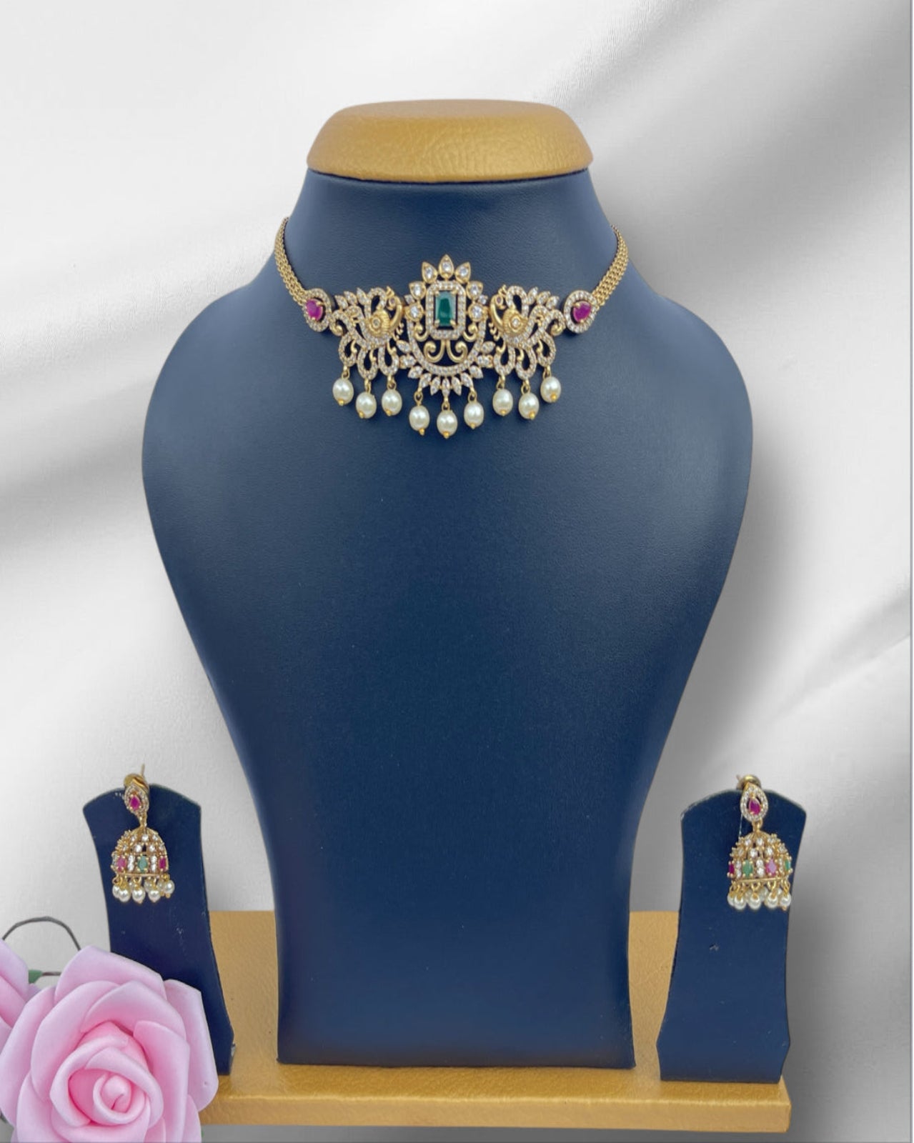 Emerald Majesty Gold Choker Set