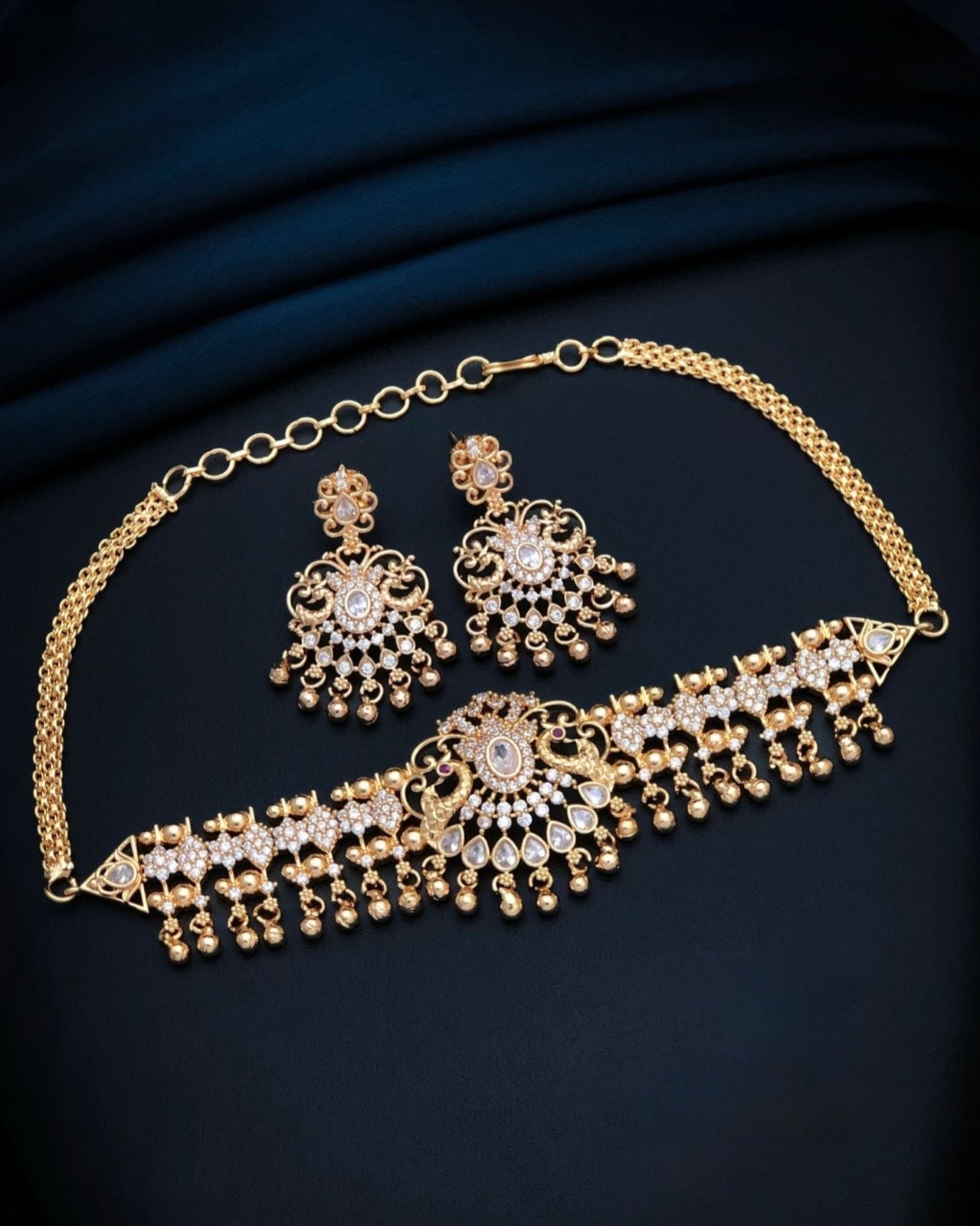 gold choker with earring